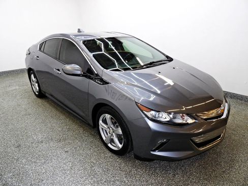 Used 2018 Chevrolet Volt LT w/ Comfort Package image 3