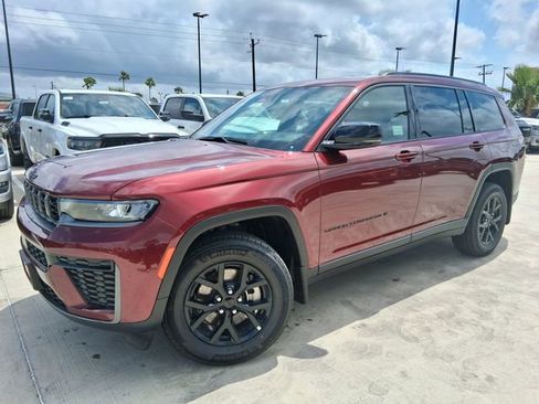 New 2026 Jeep Grand Cherokee L 2WD image 3