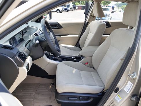 Used 2015 Honda Accord EX image 3