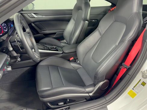 Certified 2022 Porsche 911 Carrera image 5