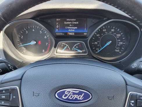 Used 2018 Ford Focus SEL w/ Cold Weather Package FWD image 10