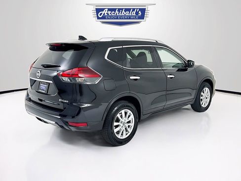 Used 2018 Nissan Rogue SV image 8