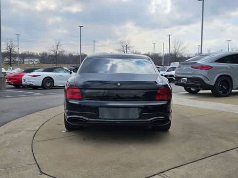 Used 2024 Bentley Flying Spur W12 image 7