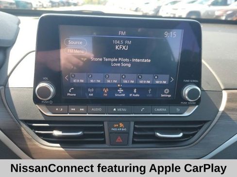 Used 2024 Nissan Altima 2.5 SV FWD image 9