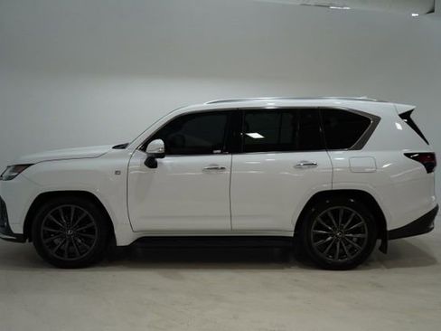 Used 2024 Lexus LX 600 F Sport image 4