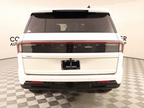 New 2025 Lincoln Navigator Reserve w/ Jet Appearance Package image 22