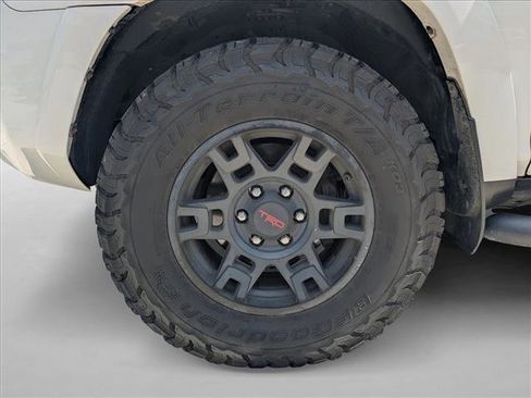 Used 2021 Toyota 4Runner SR5 Premium w/ Moonroof Package AWD/4WD image 19