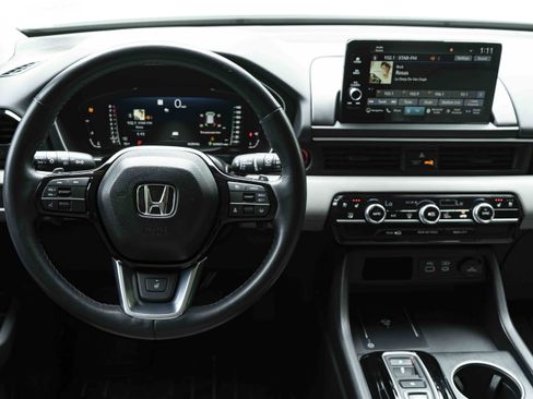 Certified 2025 Honda Pilot Elite image 20