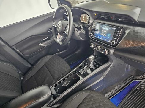 Used 2023 Nissan Kicks SV FWD image 11