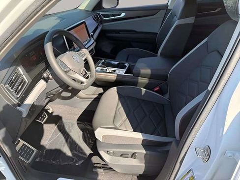New 2026 Volkswagen Atlas Peak Edition AWD/4WD image 6
