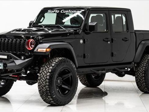 Used 2026 Jeep Gladiator Sport image 13