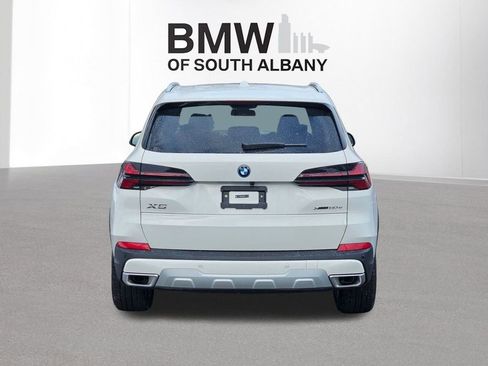 New 2026 BMW X5 xDrive50e w/ Premium Package AWD/4WD image 5