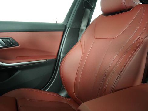 Certified 2025 BMW 330i Sedan image 29