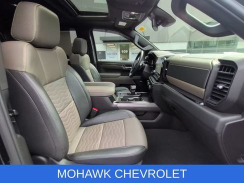 Used 2024 Chevrolet Silverado 1500 ZR2 AWD/4WD image 29