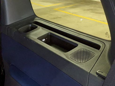 New 2025 Volkswagen ID. Buzz Pro S image 27