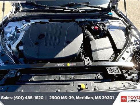 Used 2024 Volvo S60 B5 Ultimate w/ Climate Package image 8