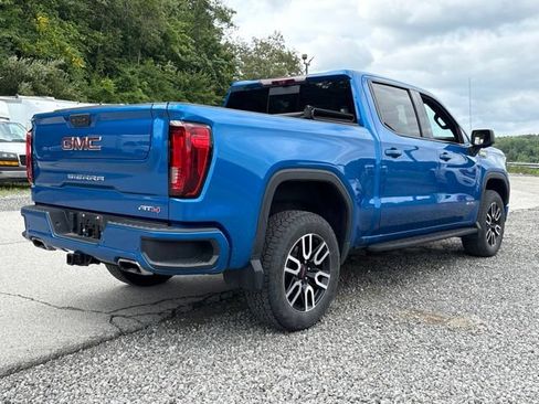 Used 2023 GMC Sierra 1500 AT4 w/ AT4 Premium Package AWD/4WD image 4