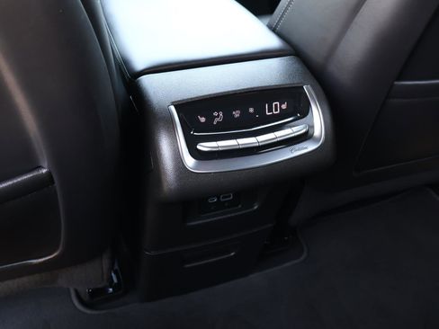 Certified 2023 Cadillac XT6 Sport w/ Platinum Package image 18