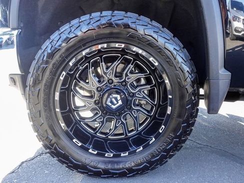 Used 2021 Chevrolet Silverado 2500 LTZ image 16