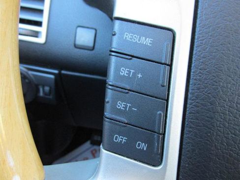 Used 2009 Lincoln MKX 2WD image 15