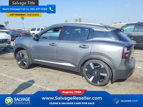 Used 2025 Nissan Kicks SR FWD image 3