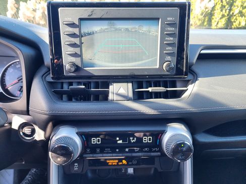Used 2019 Toyota RAV4 XLE image 33