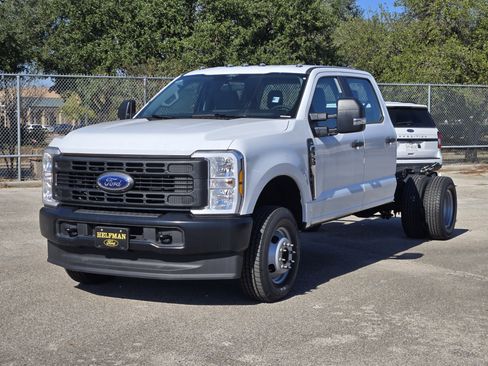 Used 2024 Ford F350 XL image 2