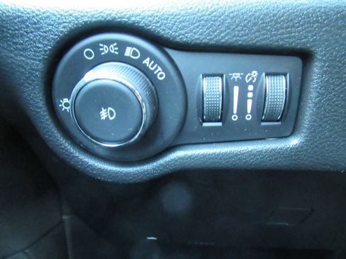 New 2026 Chrysler Pacifica Select image 29