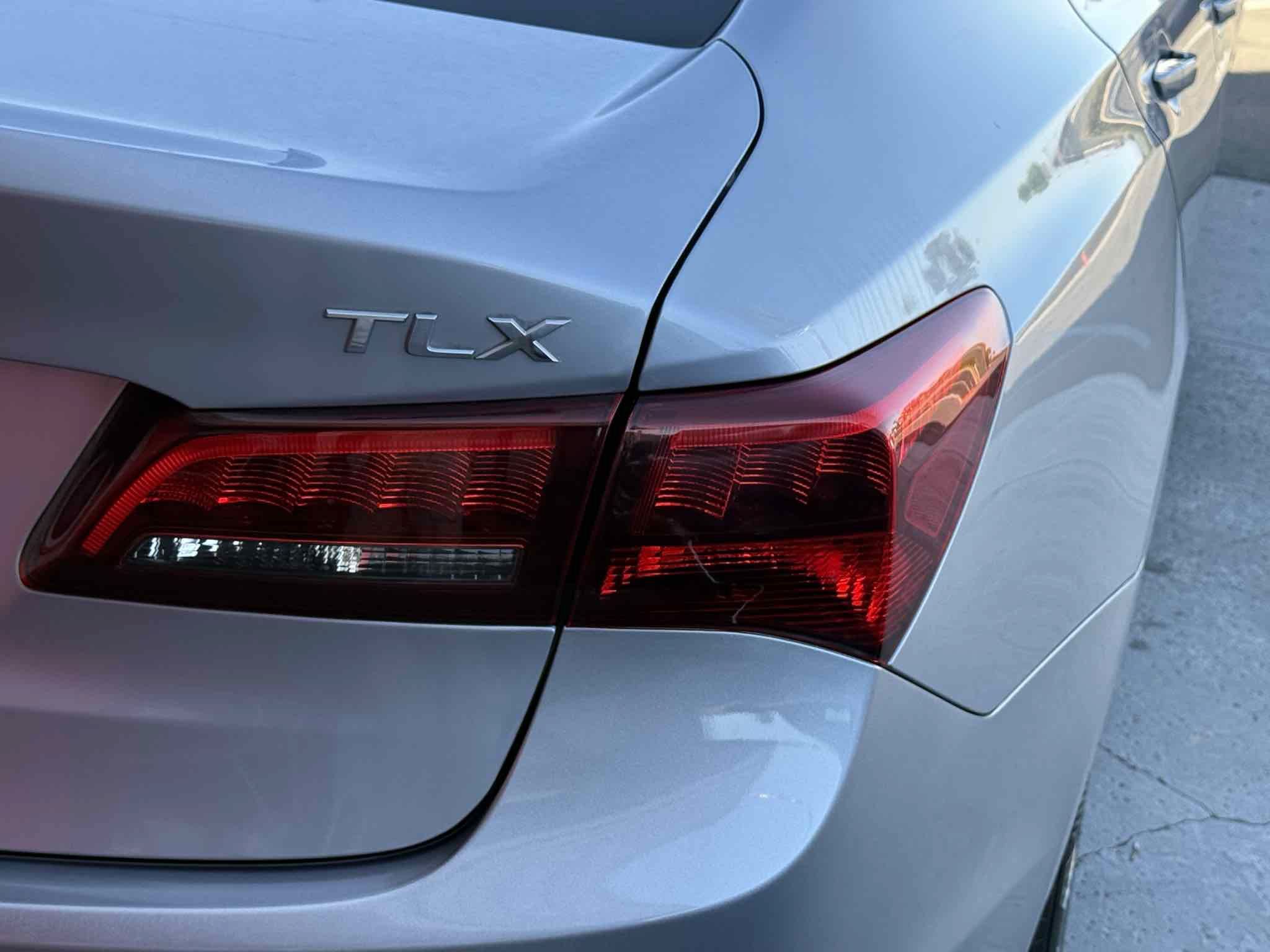 Used 2016 Acura TLX FWD image 28