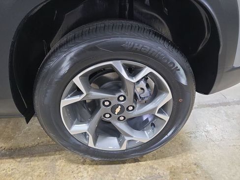 Used 2024 Chevrolet Trax LT image 30