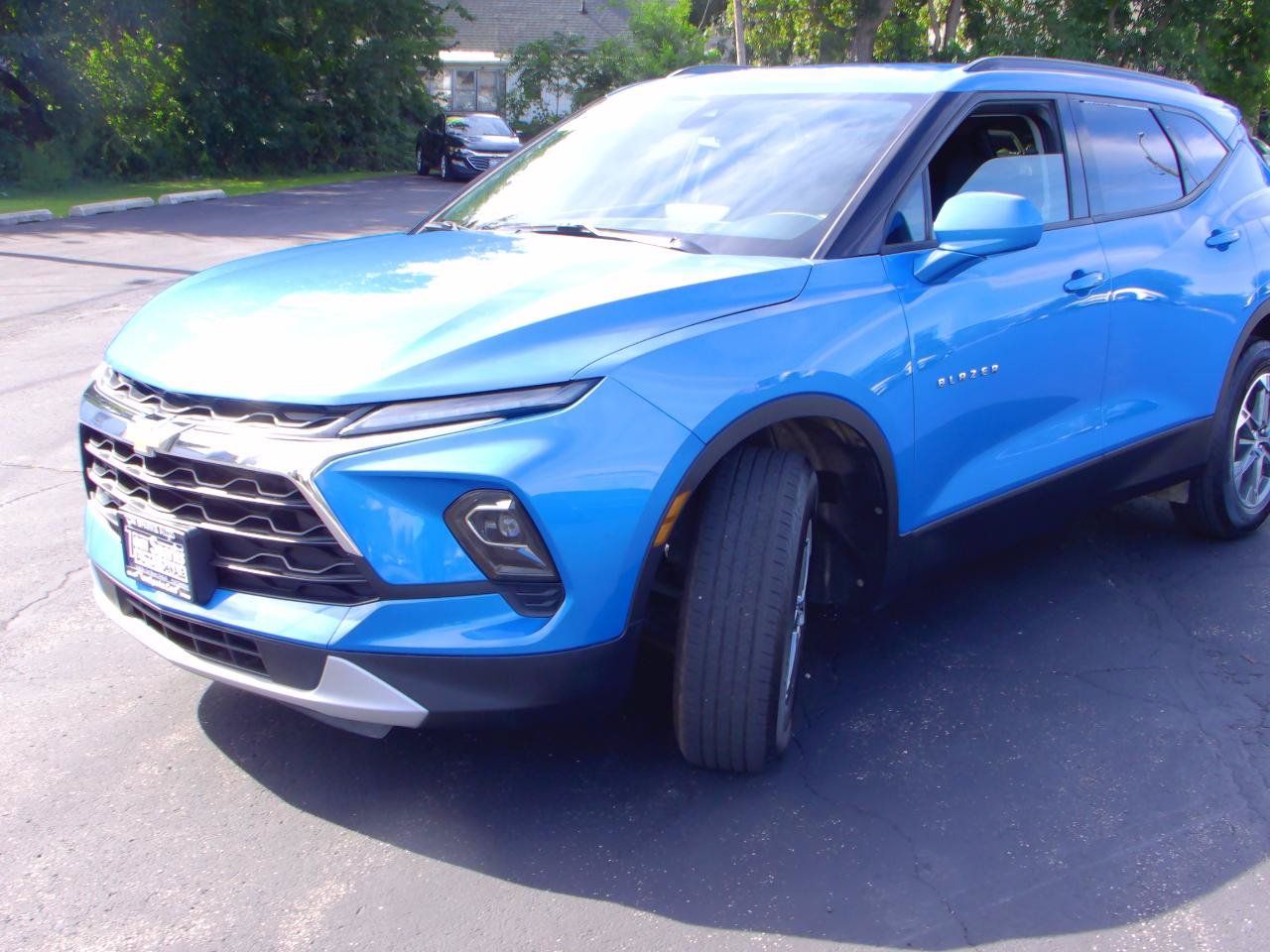 Used 2025 Chevrolet Blazer LT w/ Convenience Package FWD image 8