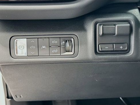 New 2025 Chevrolet Silverado EV RST AWD/4WD image 9