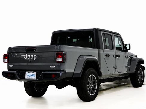 Used 2023 Jeep Gladiator Overland image 9