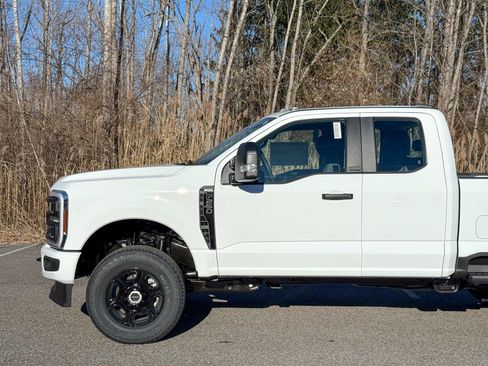 New 2026 Ford F250 XL w/ STX Appearance Package image 32