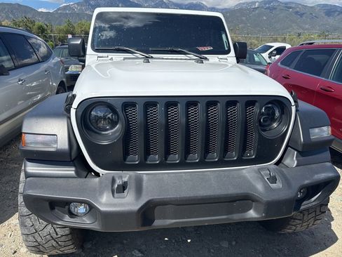 Used 2022 Jeep Wrangler Unlimited Sport image 2