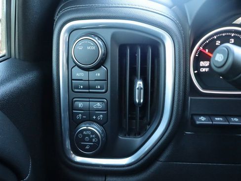 Used 2021 Chevrolet Silverado 1500 High Country w/ Technology Package image 8