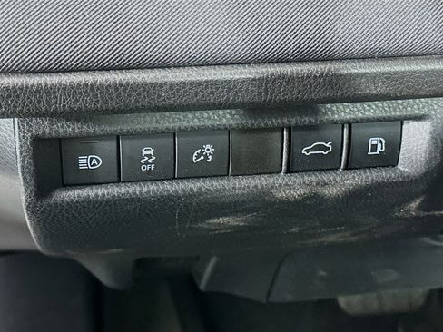 Used 2025 Toyota Camry LE FWD image 17