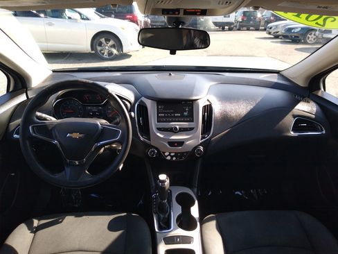 Used 2017 Chevrolet Cruze LS image 16