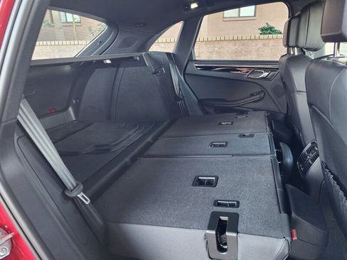 Used 2024 Porsche Macan w/ Premium Plus Package image 80