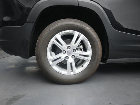 Used 2024 GMC Terrain SLE AWD/4WD image 10