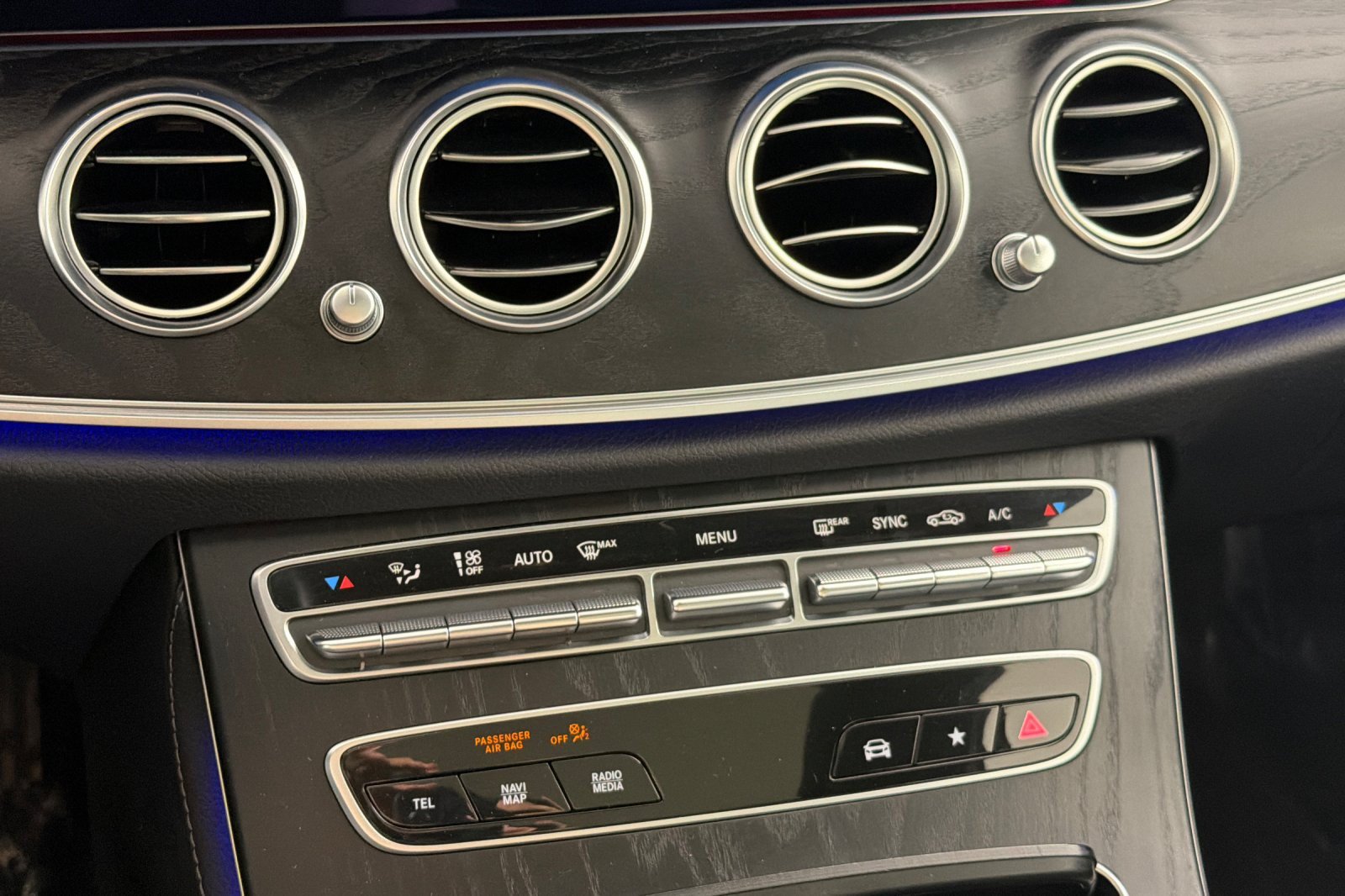 Used 2023 Mercedes-Benz E 350 Sedan image 18