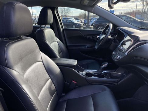 Used 2022 Chevrolet Malibu Premier image 12