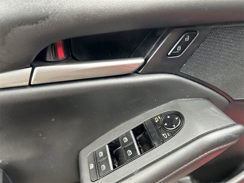 Used 2020 MAZDA MAZDA3 Sedan w/ Select Package image 19