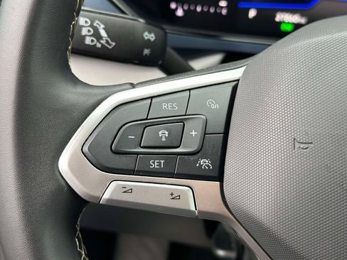 Used 2024 Volkswagen Taos SE image 26