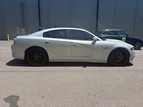 Used 2019 Dodge Charger Scat Pack w/ Dynamics Package RWD image 7