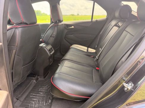 Used 2022 Chevrolet Equinox RS FWD image 11