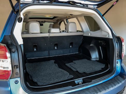 Used 2015 Subaru Forester 2.5i Touring AWD/4WD image 47