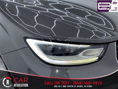 Used 2021 Chrysler Pacifica Touring-L image 49