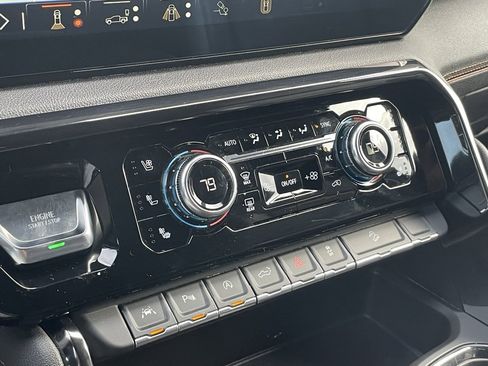 Used 2024 GMC Sierra 1500 AT4 w/ Technology Package image 18