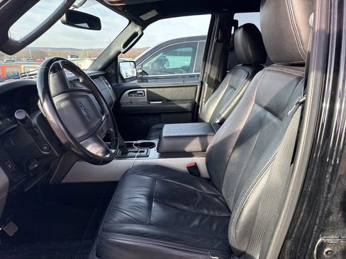 Used 2016 Ford Expedition EL XLT image 3